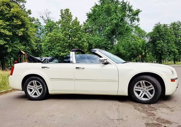 220 Кабриолет Chrysler 300C белый авто на свадьбу lpNw