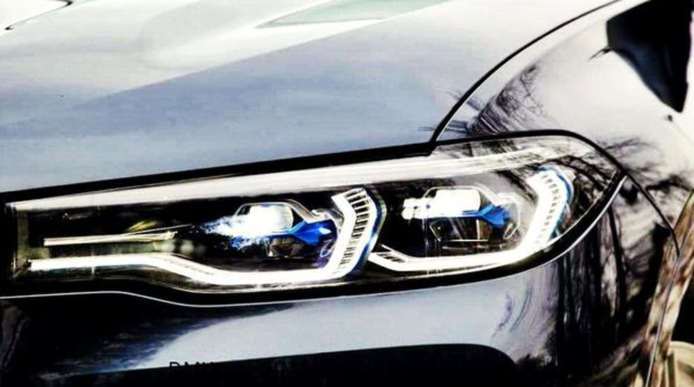 377 BMW XB7 ALPINA черный 3vWZ