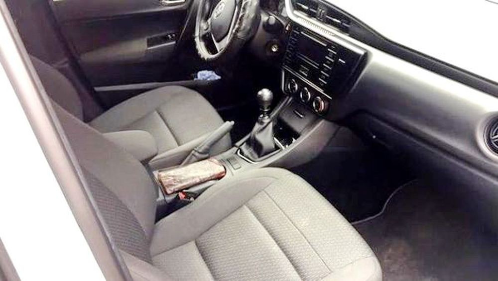 050 Toyota Corolla белая авто на свадьбу jWJB