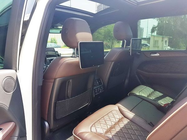 057 Внедорожник Mercedes GL350d j0Ve