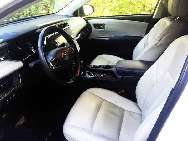 147 Toyota Avalon белая авто на свадьбу 3a9v
