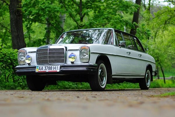 210 Ретро автомобиль Mercedes-Benz 1969 на свадьбу съемки jJPA