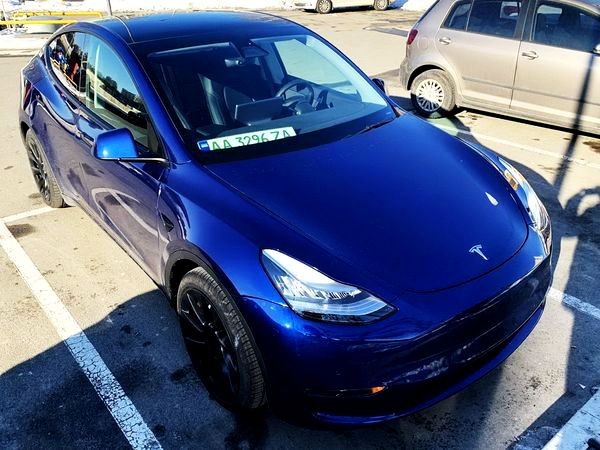 365 Кроссовер Tesla Model Y синяя jqr4