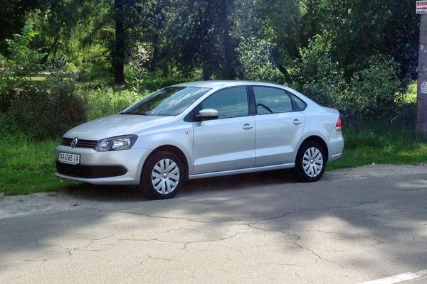 184 Volkswagen Polo седан авто на свадьбу lOxZ