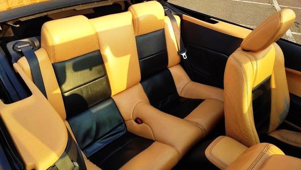 159 Кабриолет Ford Mustang GT оранжевый 3PVg