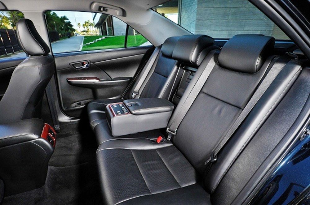 153 Toyota Camry V50 белая авто на свадьбу 2qp0