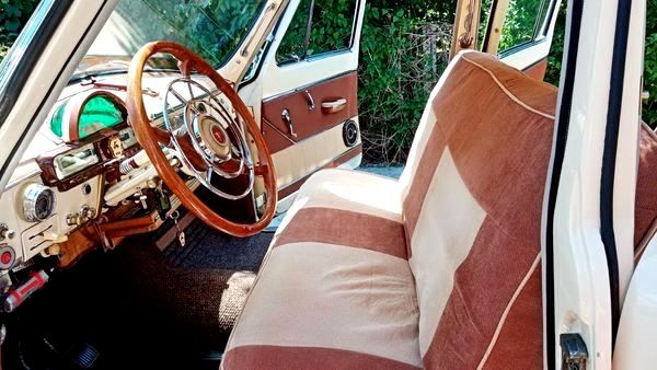 226 Volga Gaz 21 ретро 2L7d