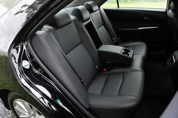 154 Toyota Camry V50 New 2013 года авто на свадьбу lbD6