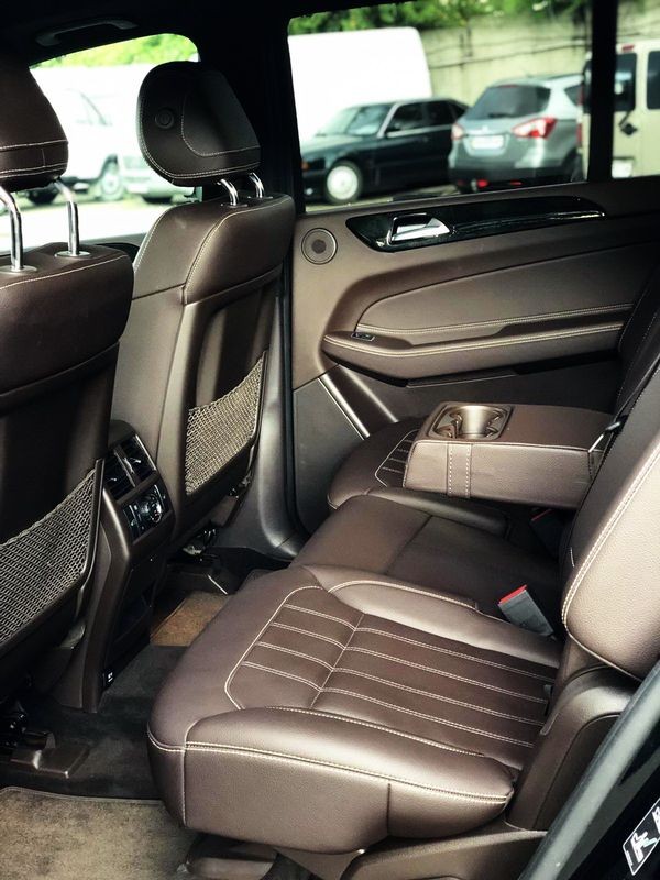 321 Внедорожник джип Mercedes-Benz GLS 2019 на свадьбу j5Pp