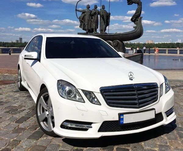 112 Mercedes W212 NEW белый 30m5