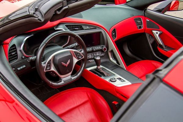 366 Кабриолет CHEVROLET CORVETTE TARGA красный 3XRa