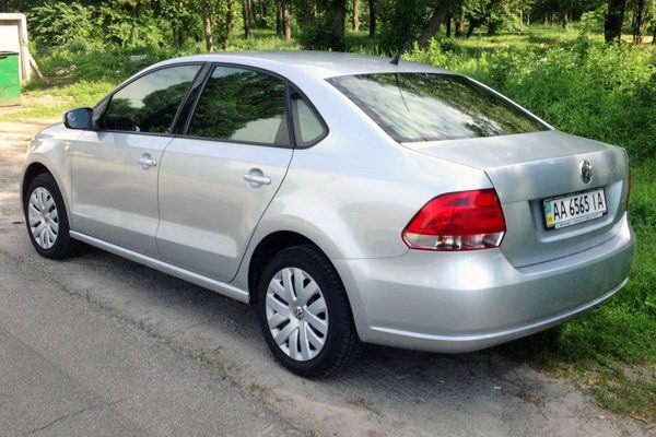 184 Volkswagen Polo седан авто на свадьбу lOxZ
