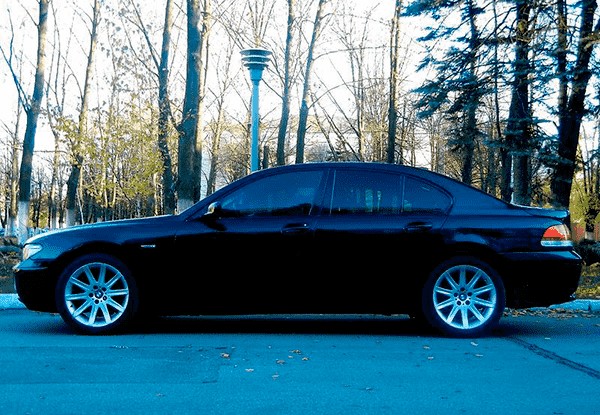 118 BMW 745L черный авто на свадьбу 2W9b