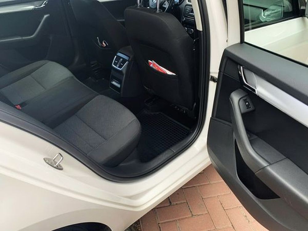 178 Skoda Octavia A7 новая авто на свадьбу j1ym