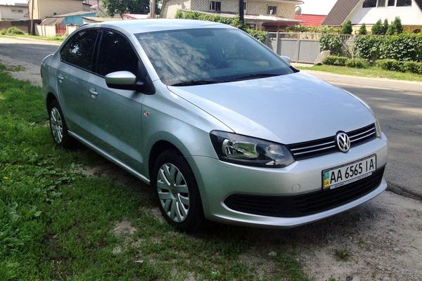 184 Volkswagen Polo седан авто на свадьбу lOxZ
