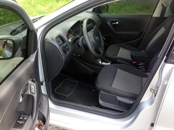 184 Volkswagen Polo седан авто на свадьбу lOxZ