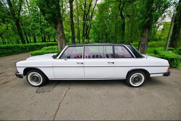 210 Ретро автомобиль Mercedes-Benz 1969 на свадьбу съемки jJPA