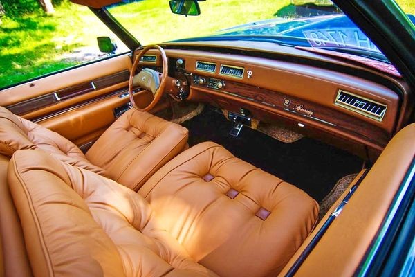 192 Ретро автомобиль Cadillac Eldorado голубой lkaV