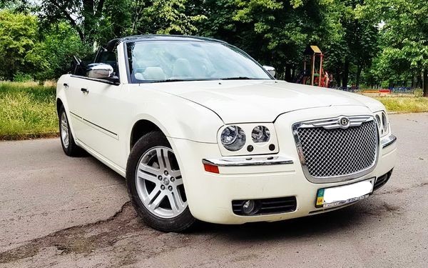 220 Кабриолет Chrysler 300C белый авто на свадьбу lpNw