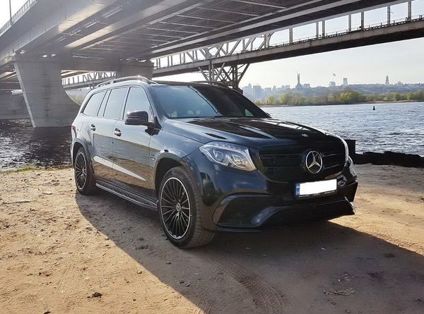 208 Внедорожник Mercedes GLS 63 AMG черный 2018 jnrJ