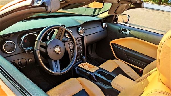 159 Кабриолет Ford Mustang GT оранжевый 3PVg