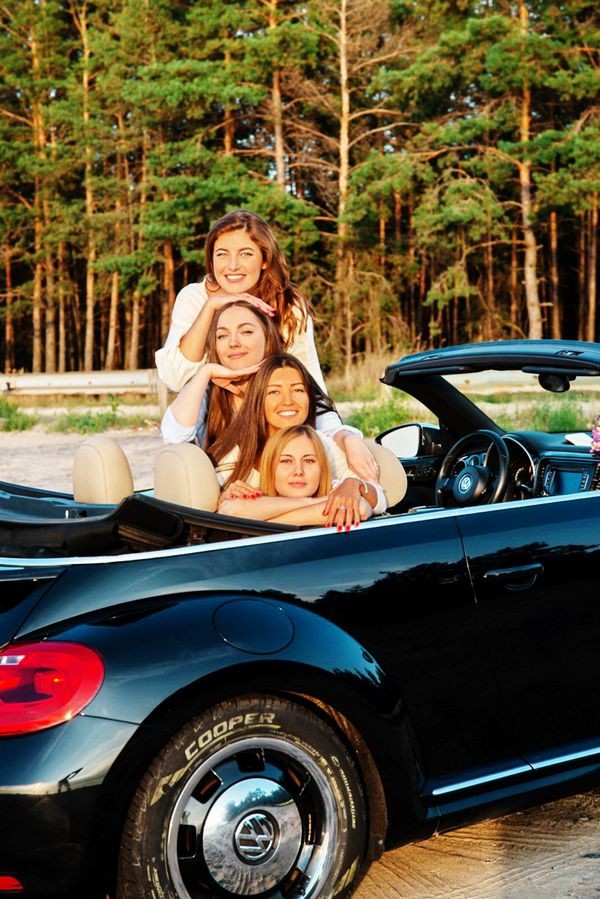 391 Кабриолет Volkswagen Beetle черный на свадьбу съемки jmBp