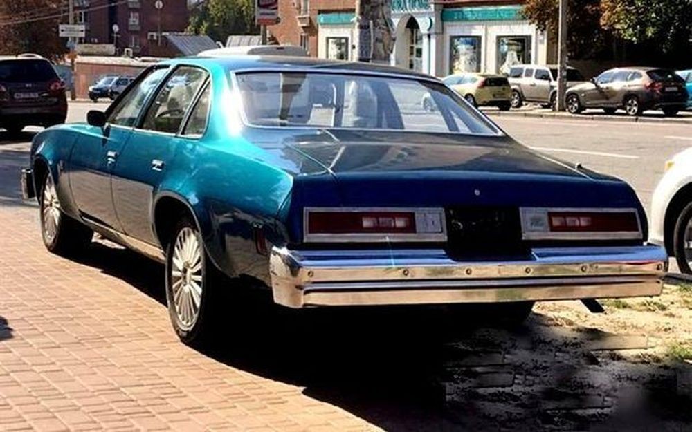 387 Ретро авто Chevrolet Malibu Classic blue на свадьбу съемки lBRY
