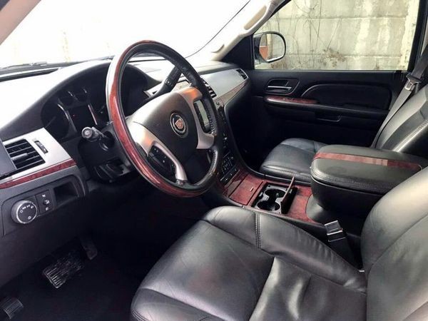 246 Внедорожник Cadillac Escalade черный на свадьбу jwKx