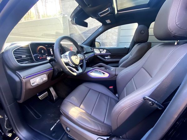 096 Внедорожник Mercedes-Benz GLS 350d 2021 год на свадьбу lMVO