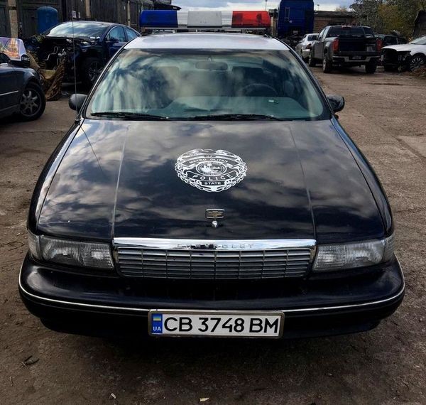 382 автомобиль полиции Chevrolet Caprice на съемки кино рекламы 3zOp