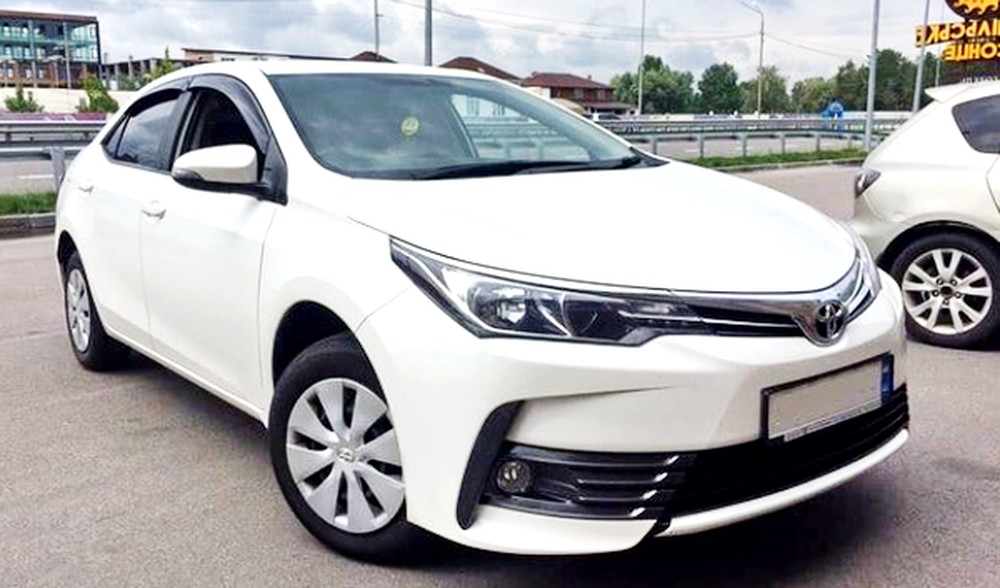 050 Toyota Corolla белая авто на свадьбу jWJB