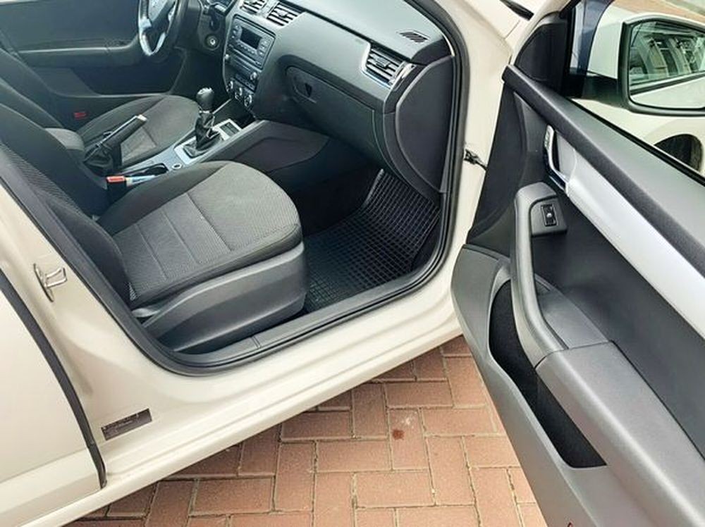178 Skoda Octavia A7 новая авто на свадьбу j1ym