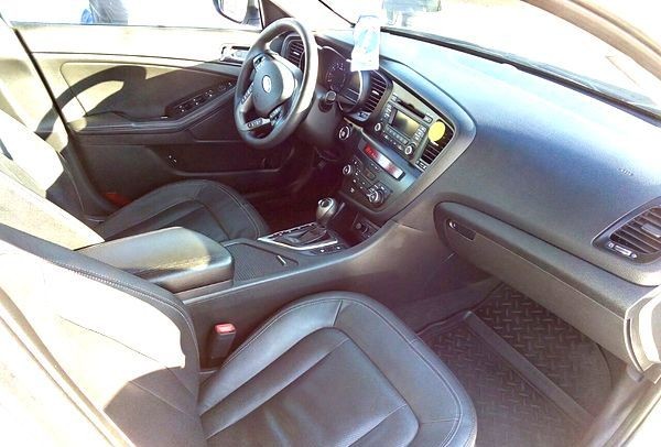 228 Kia Optima белый авто на свадьбу 2BVY