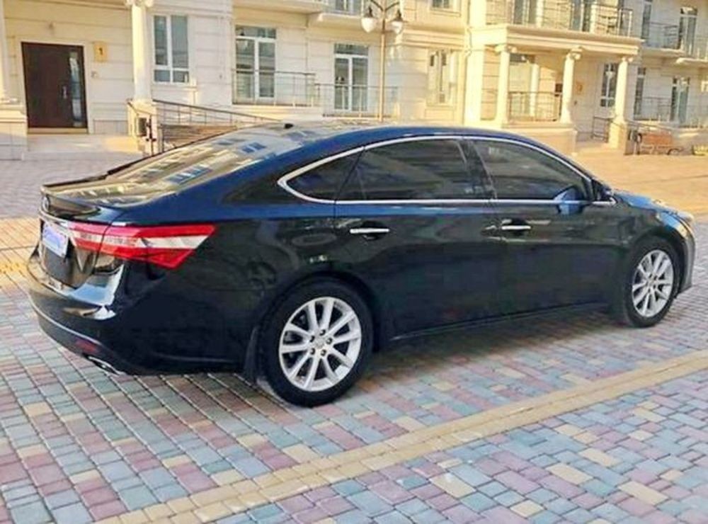 359 Toyota Avalon черный на свадьбу 3kZm