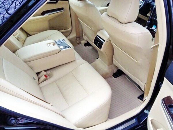 151 Toyota Camry V55 черная 2016 авто на свадьбу 28yA