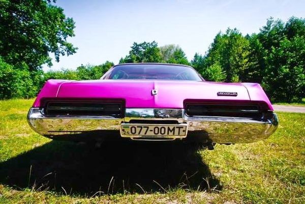 193 Ретро автомобиль Buick Le sabre розовый 3map