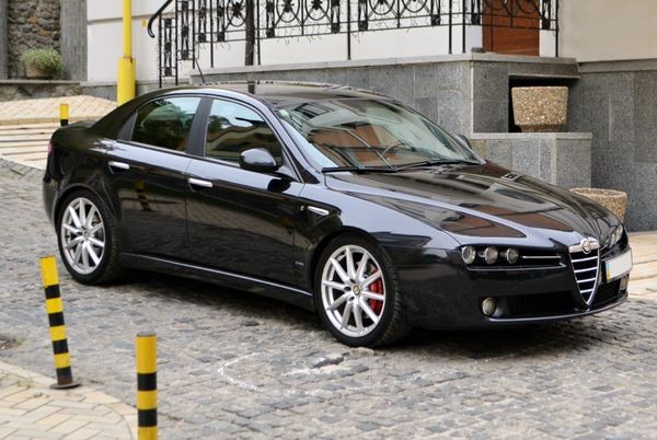 140 Alfa Romeo черная loA4