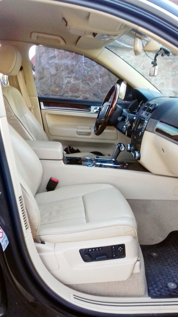 264 Внедорожник Volkswagen Touareg jNwe
