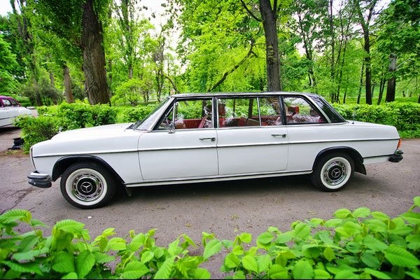 210 Ретро автомобиль Mercedes-Benz 1969 на свадьбу съемки jJPA