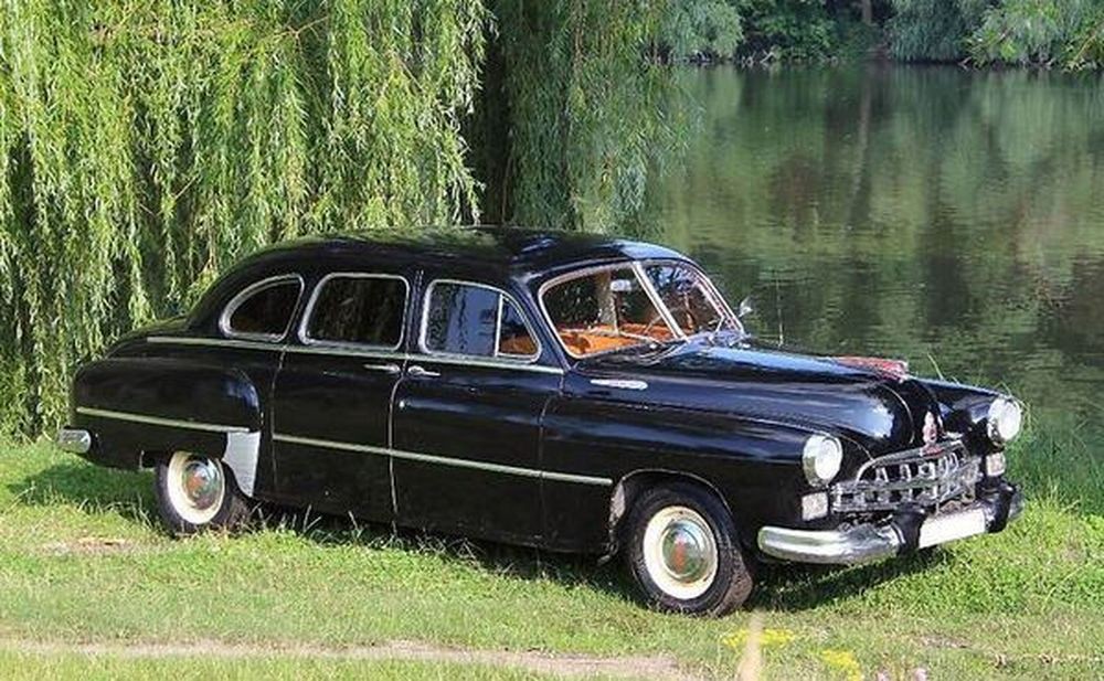 209 Ретро автомобиль ZIM GAZ-12 черный на свадьбу съемки 30re