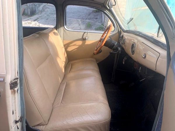 199 Ретро автомобиль Lincoln Zephyr на свадьбу съемки 2Y6Q