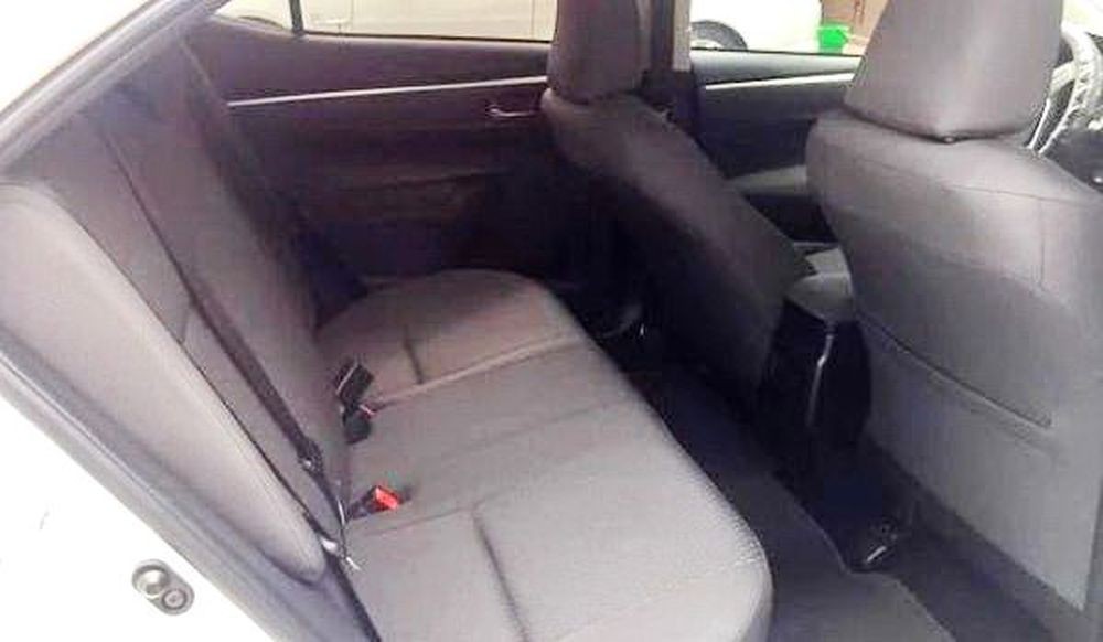 050 Toyota Corolla белая авто на свадьбу jWJB