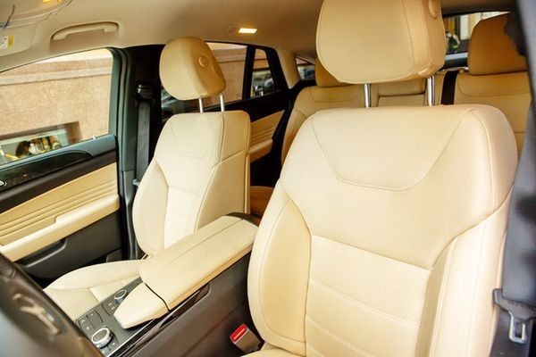 300 Внедорожник Mercedes GLE 2019 белый 2ERQ