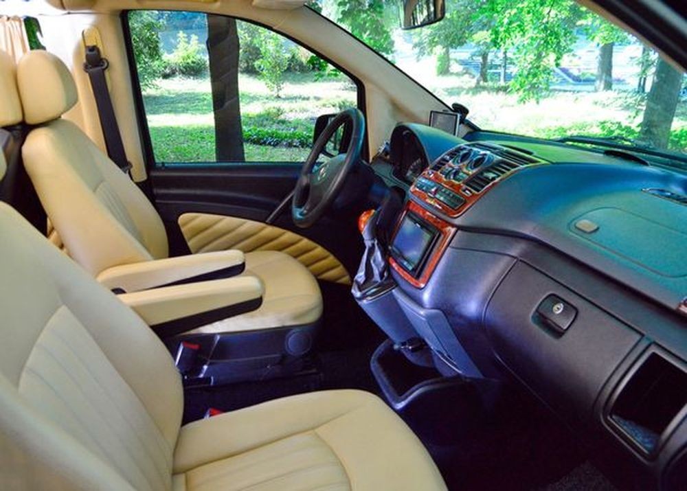 287 Микроавтобус Mercedes Viano black на свадьбу jmD6