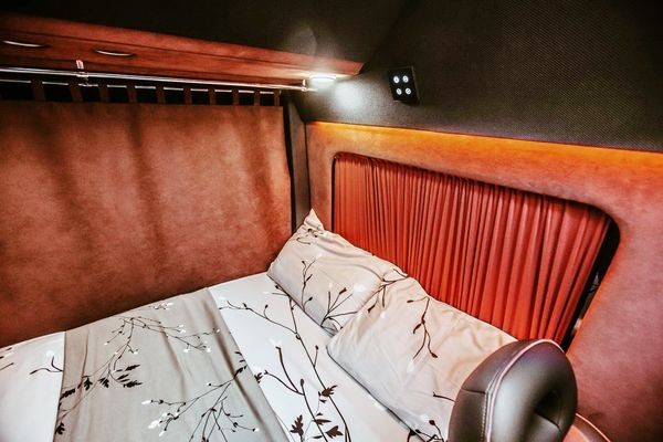 295 Микроавтобус Mercedes Sprinter черный VIP на свадьбу 2xzW