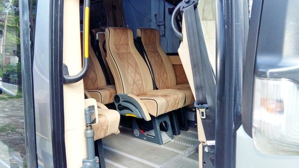 304 Микроавтобус Mercedes Sprinter VIP серебро j0Nn