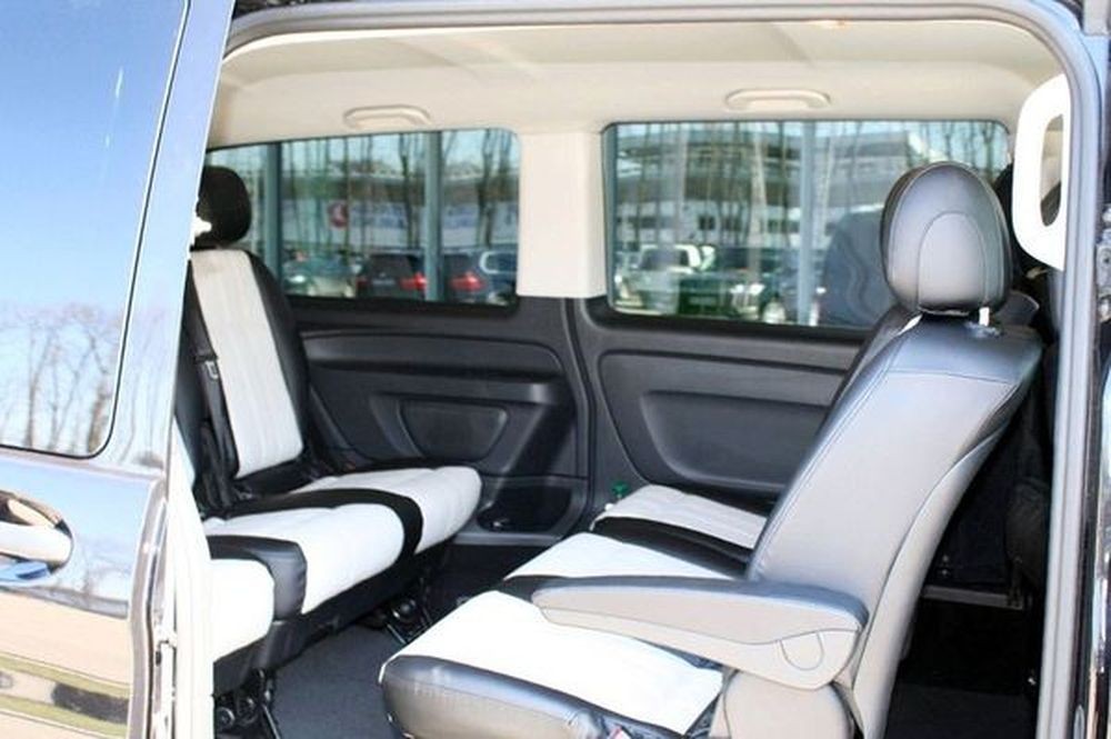 279 Микроавтобус Mercedes-Benz Vito 447 черный на свадьбу jDPJ