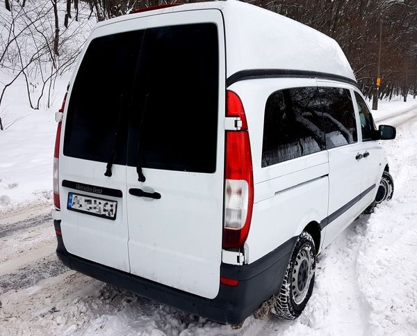 298 Микроавтобус Mercedes-Benz Vito белый на свадьбу 3QZd