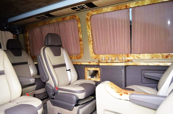 345 Микроавтобус Mercedes Sprinter 218 черный VIP класса 2yw1