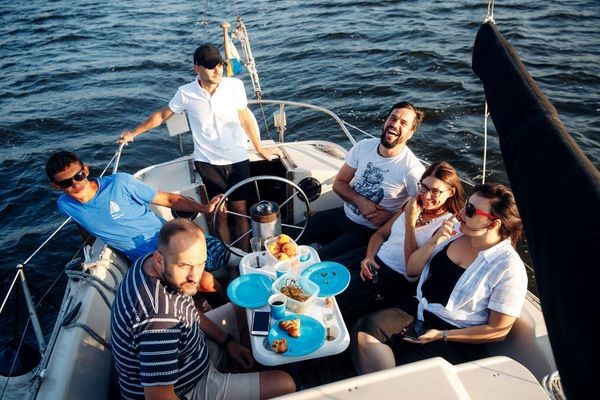 Парусная яхта Морелло jVpb
